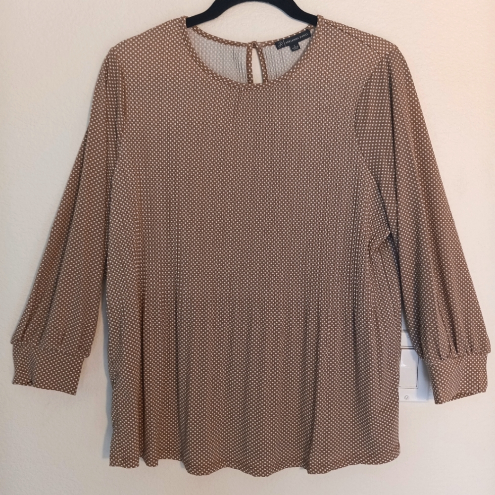 Adrianna Papell Blouse Women's Size L Beige &‎ Cream Polka Dot Top 3/4 Sleeve